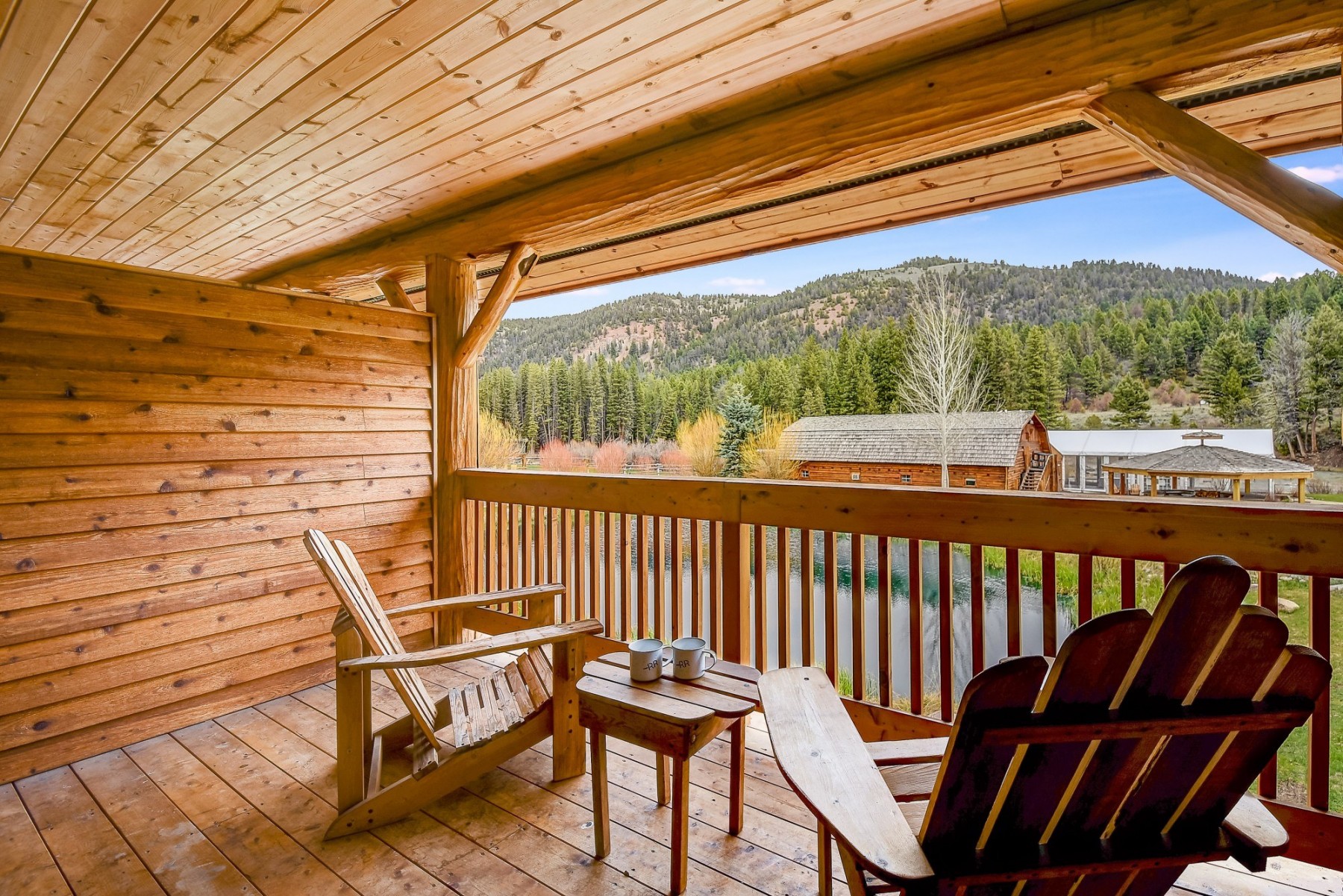 Pondside Rooms Rainbow Ranch Lodge